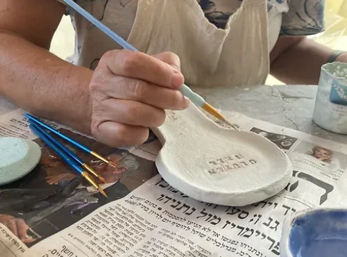 ליגל סופר נורקין - אמנית רב תחומית | סדנאות קרמיקה | סדנאות הדפס | סדנאות ציור ורישום